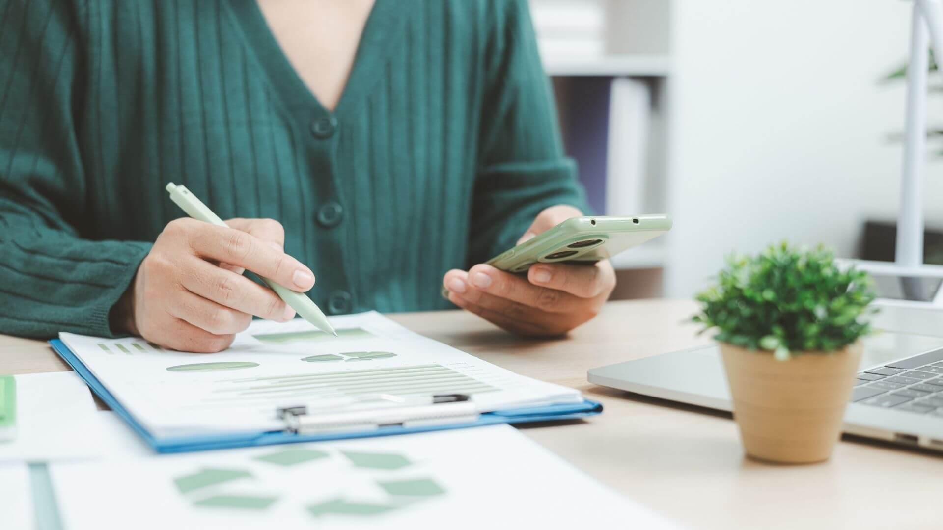 Bookkeeping services in Stockton CA tracking business expenses and reviewing financial reports for tax readiness